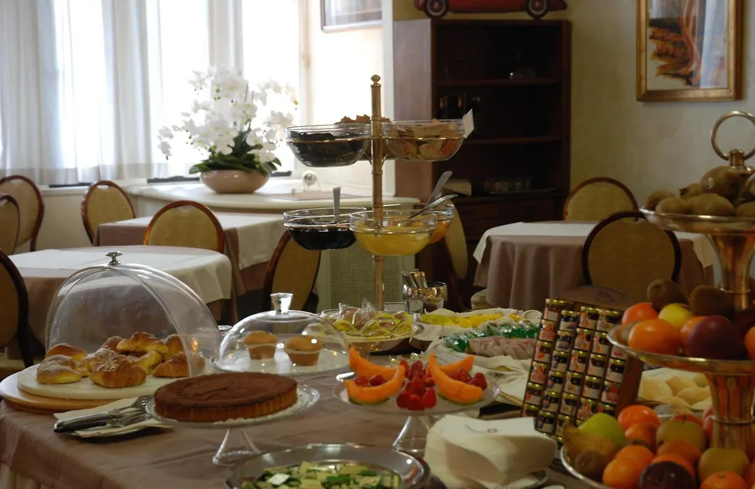 Hotel Continental Brescia-1
