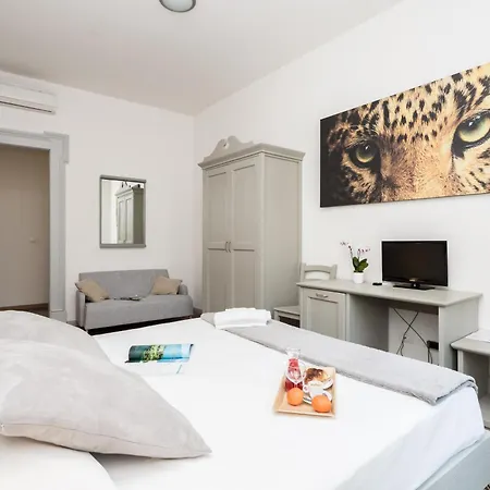 The Leoncino Hotel-3